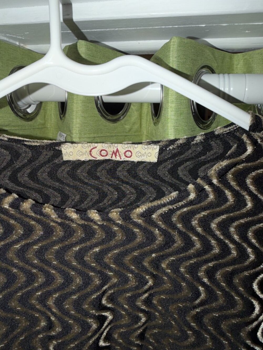 COMO Crushed Velvet Wavy Long Sleeve Top — Size Large (Vintage) - Picture 3 of 4